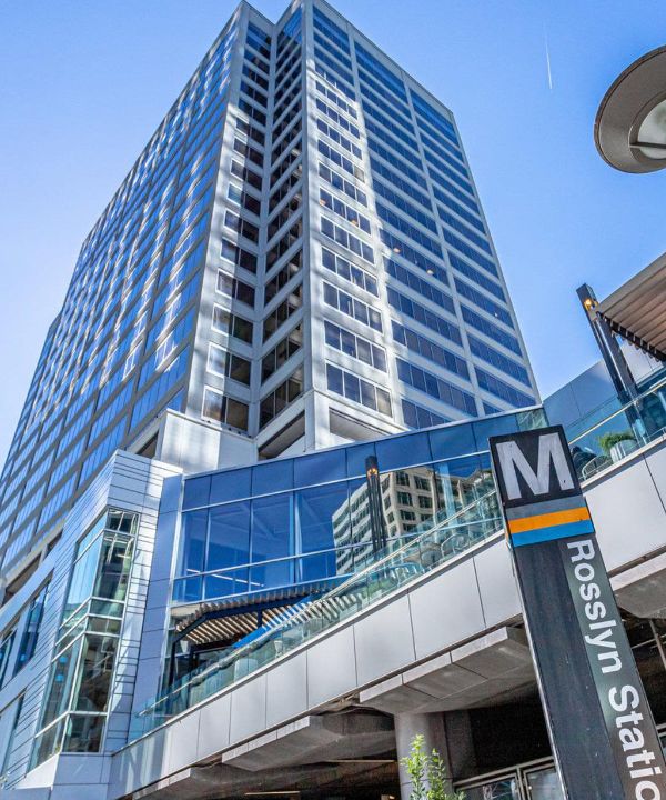 1740443985 Capital Laser Rosslyn Metro